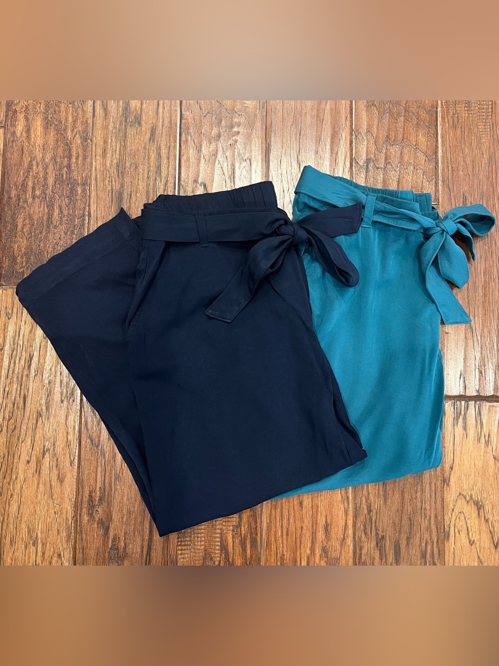 Old Navy Women’s Tie-Waist Paperbag Pants - Navy and Teal